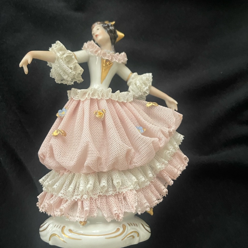 Elegant Porcelain Ballerina Figurine Dresden made in Germany